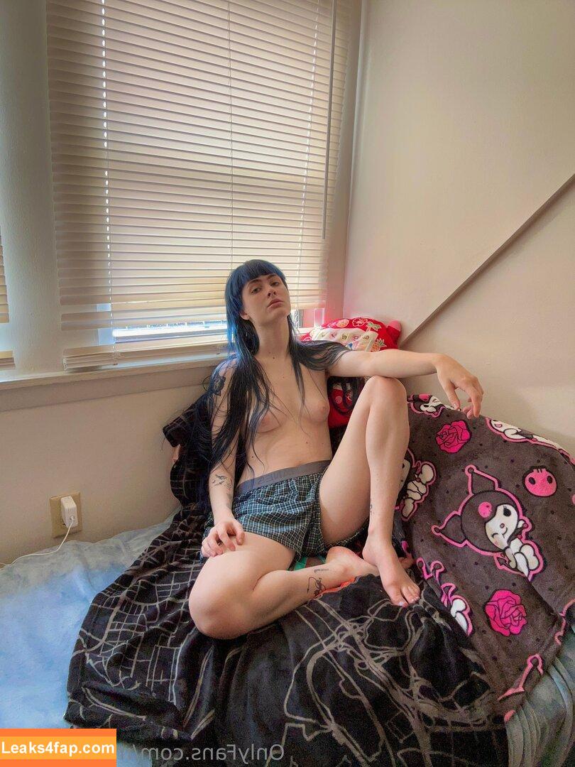 mellowplush / izzyindecisive leaked photo photo #0014