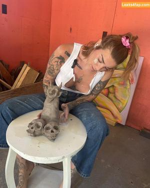 Melodie Perrault photo #0026