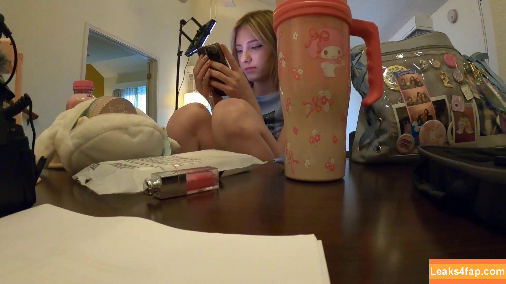 Melody Marks / melbabiexx / melodymarksx / melodymarksxxx leaked photo photo #0677