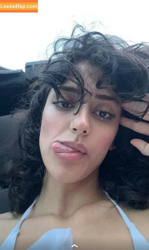 Melody Oz photo #0036