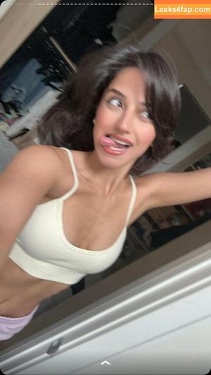 Melody Oz photo #0090