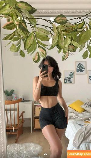 Melody Oz photo #0125