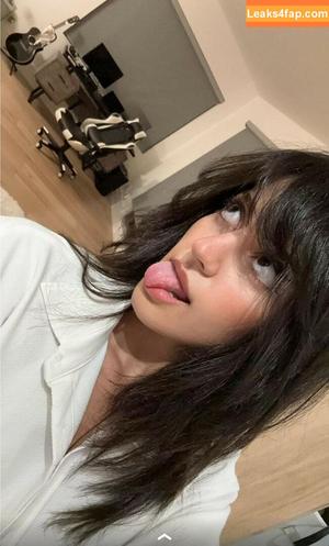 Melody Oz photo #0259