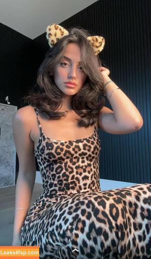 Melody Oz photo #0264