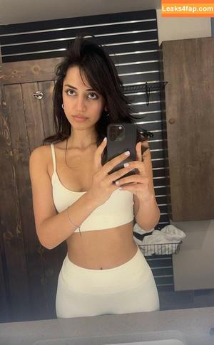 Melody Oz photo #0320