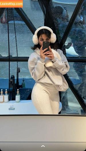 Melody Oz photo #0340