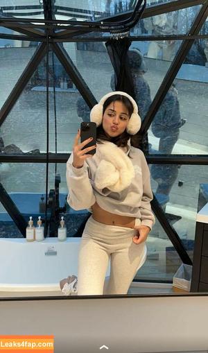 Melody Oz photo #0349