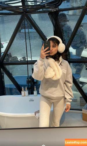 Melody Oz photo #0350