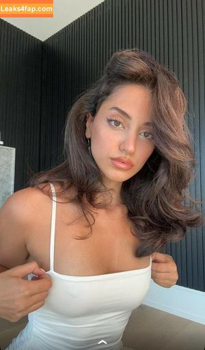 Melody Oz photo #0397