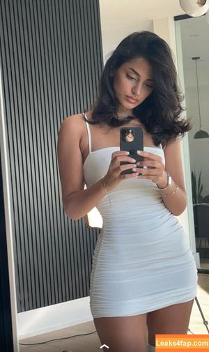 Melody Oz photo #0410