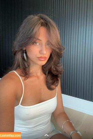 Melody Oz photo #0415