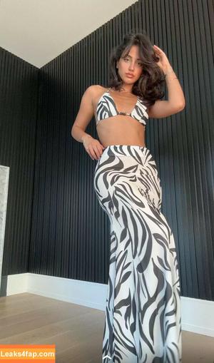 Melody Oz photo #0437