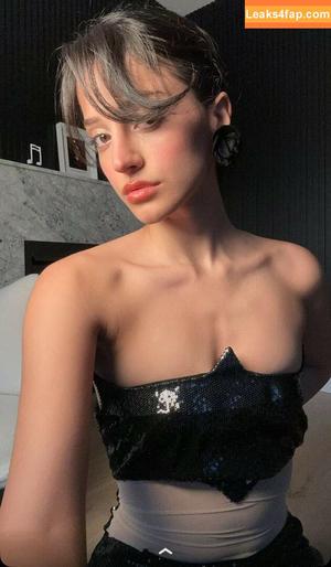 Melody Oz photo #0775