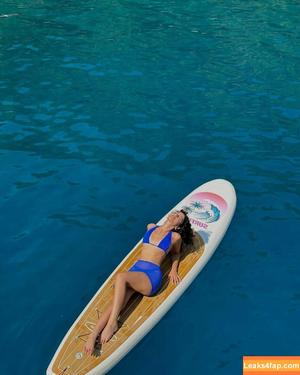 Melody Oz photo #0944