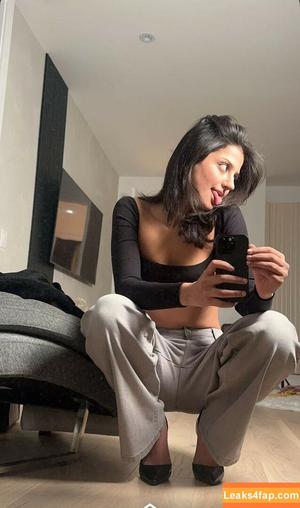 Melody Oz photo #0967