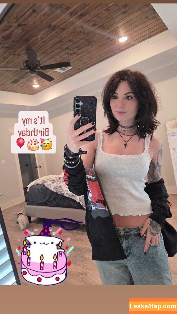 MelonieMac /  leaked photo photo #0385