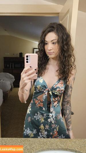 MelonieMac photo #0336