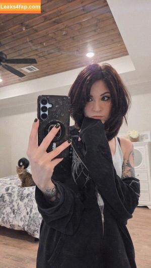 MelonieMac photo #0389