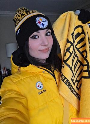 MelonieMac photo #0392