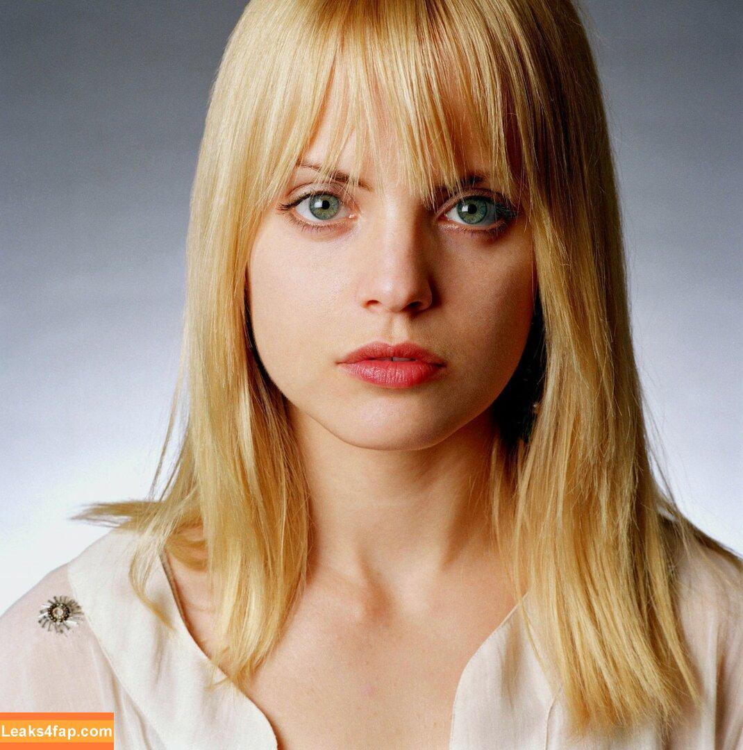 Mena Suvari / menasuvari leaked photo photo #0057