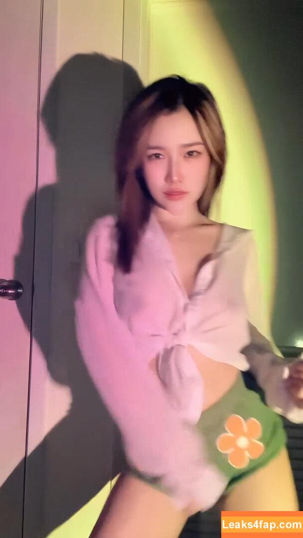 menaraewadee / Meena / hmoycute / meena_rwd leaked photo photo #0069