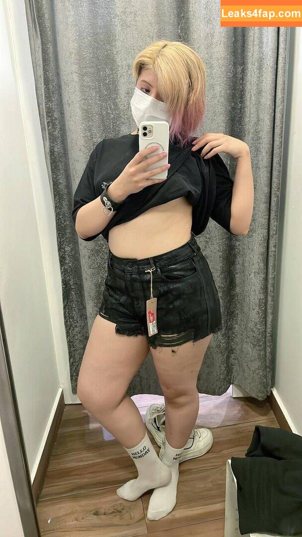 menhera_a_chan_ / aquabubblegum / menhera_a_chan leaked photo photo #0011