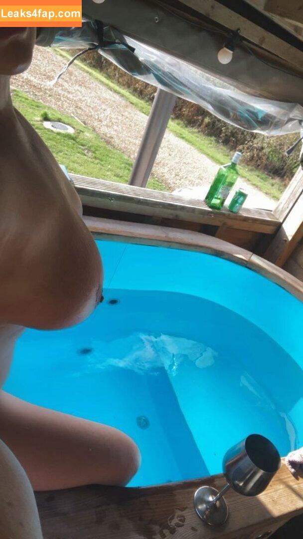 Mercedes Twitter Milf /  leaked photo photo #0079