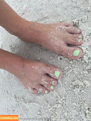 mermaidtoes222 photo #0002
