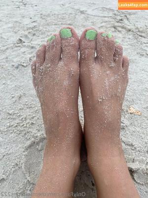 mermaidtoes222 photo #0003