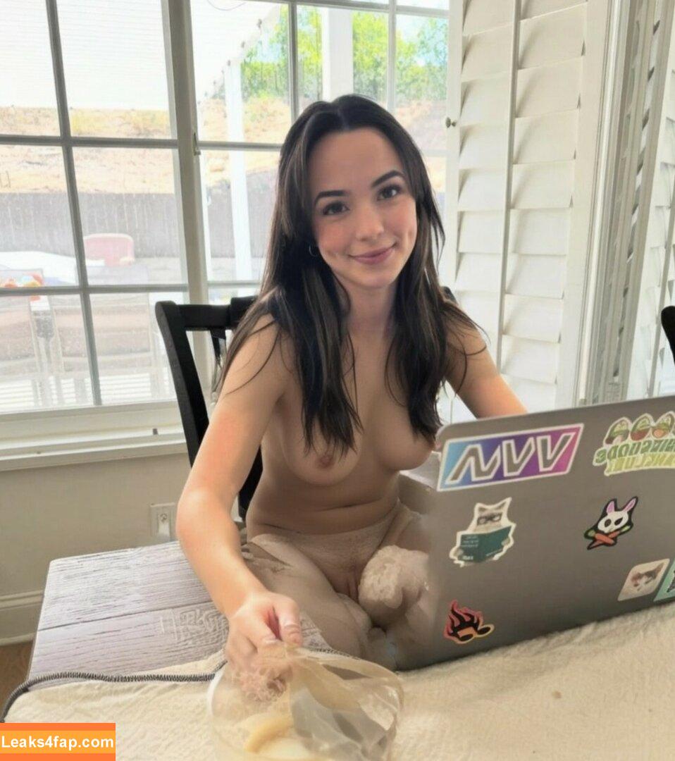 Merrell Twins / MerrellTwins leaked photo photo #0138