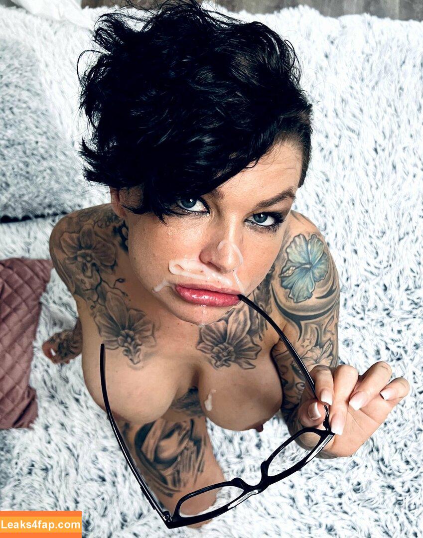 Merry4Fun / anniangel911 / merry4fun_m4f leaked photo photo #0043