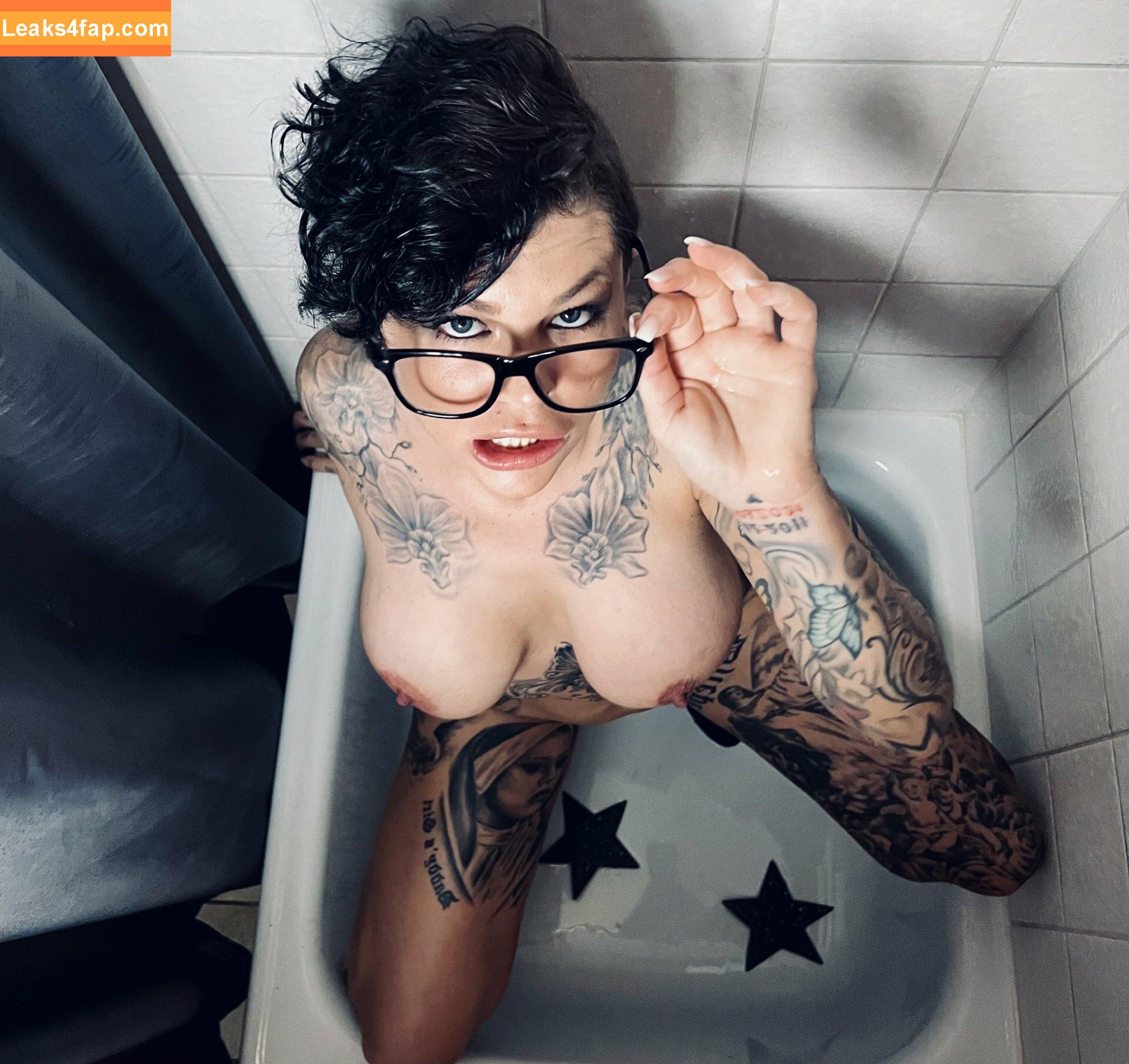 Merry4Fun / anniangel911 / merry4fun_m4f leaked photo photo #0044