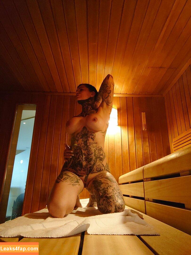 Merry4Fun / anniangel911 / merry4fun_m4f leaked photo photo #0216