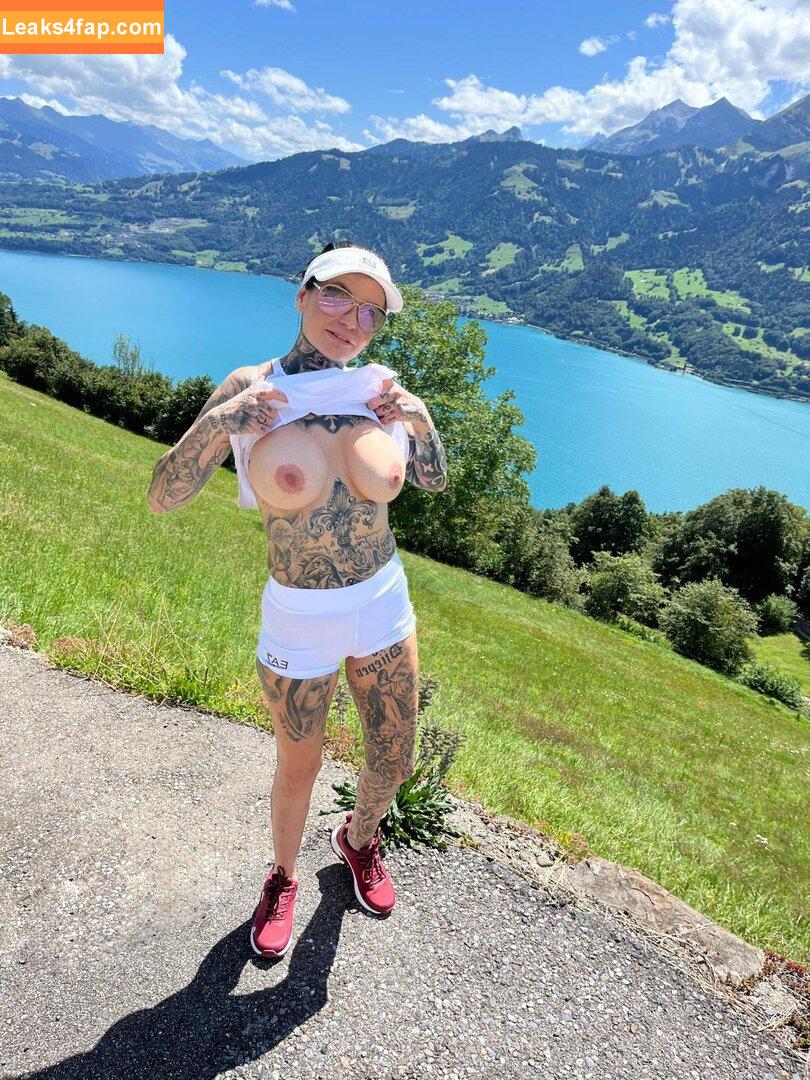 Merry4Fun / anniangel911 / merry4fun_m4f leaked photo photo #0242