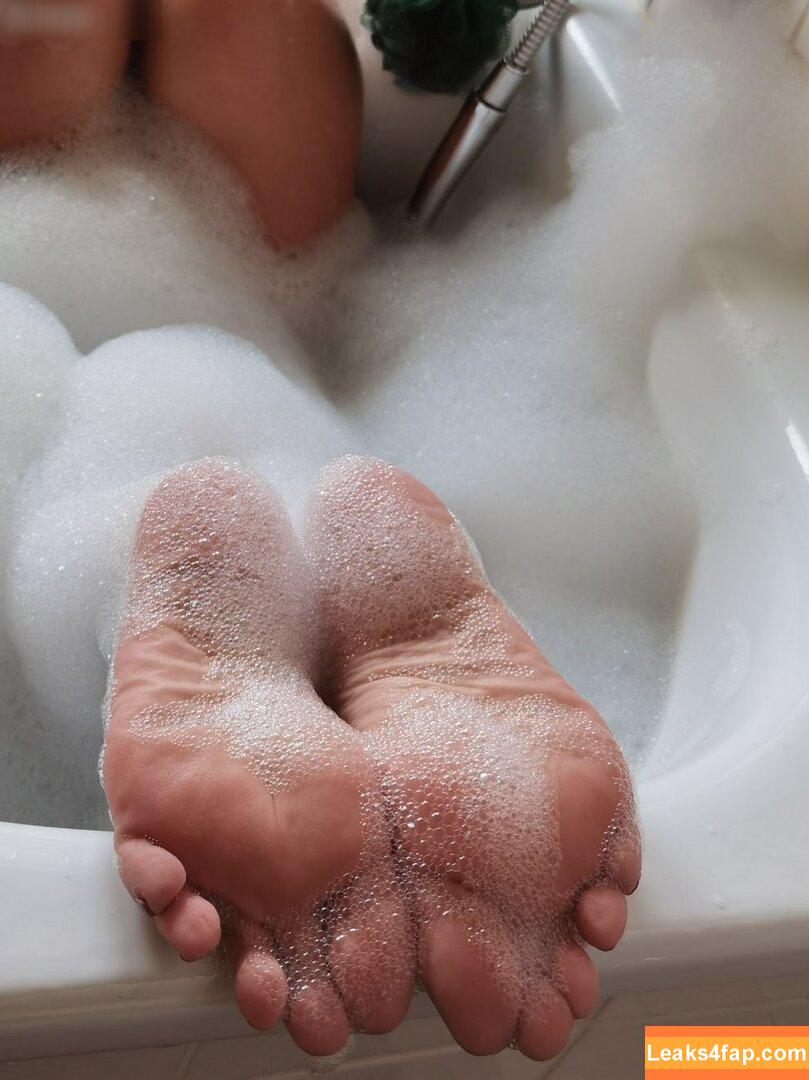 Merry4Fun / anniangel911 / merry4fun_m4f leaked photo photo #0410