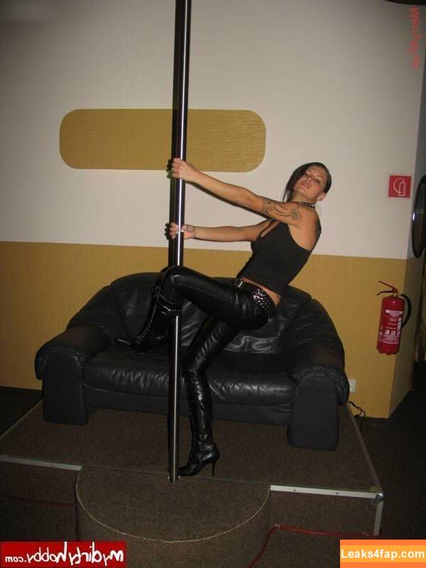 Merry4Fun / anniangel911 / merry4fun_m4f leaked photo photo #0721