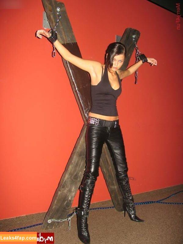 Merry4Fun / anniangel911 / merry4fun_m4f leaked photo photo #0733