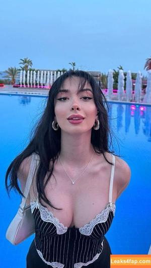 Merve Cin photo #0009