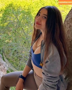 Merve Elmas фото #0324