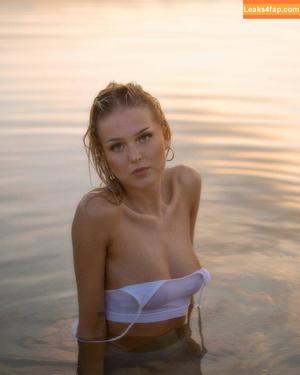 Merve Niemann фото #0012