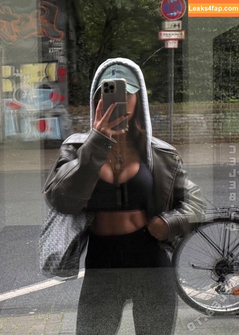 Merve Özkan / Merv.ozkn leaked photo photo #0093