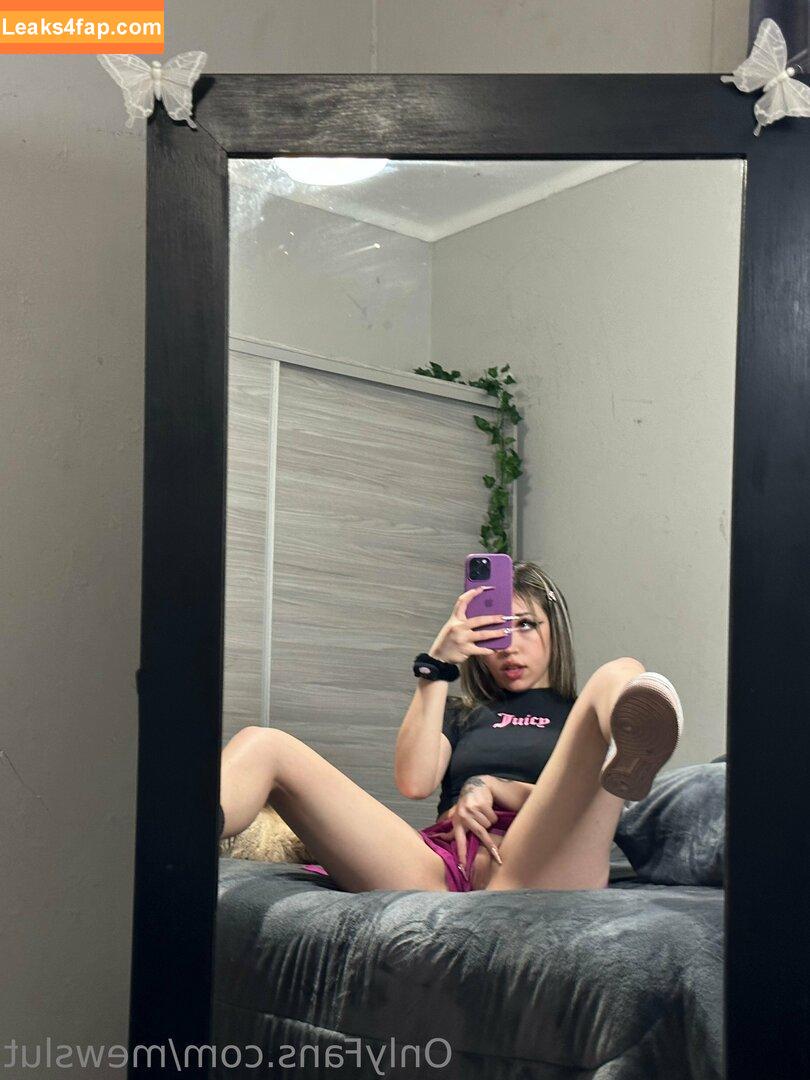 mewslut /  leaked photo photo #0094