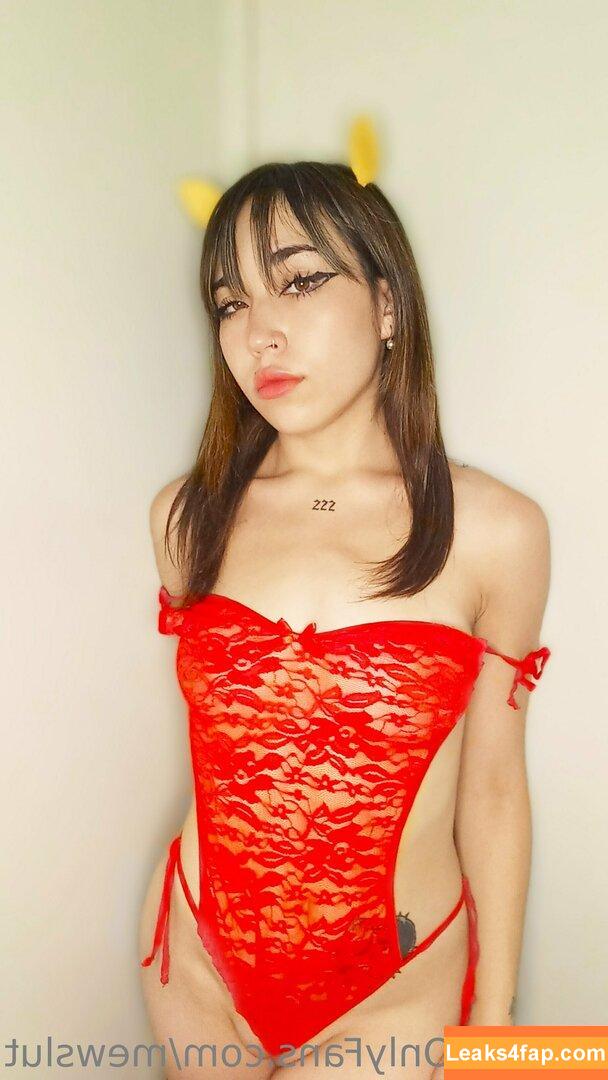 mewslut /  leaked photo photo #0104