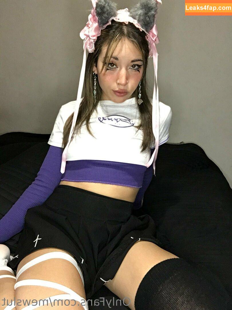 mewslut /  leaked photo photo #0148