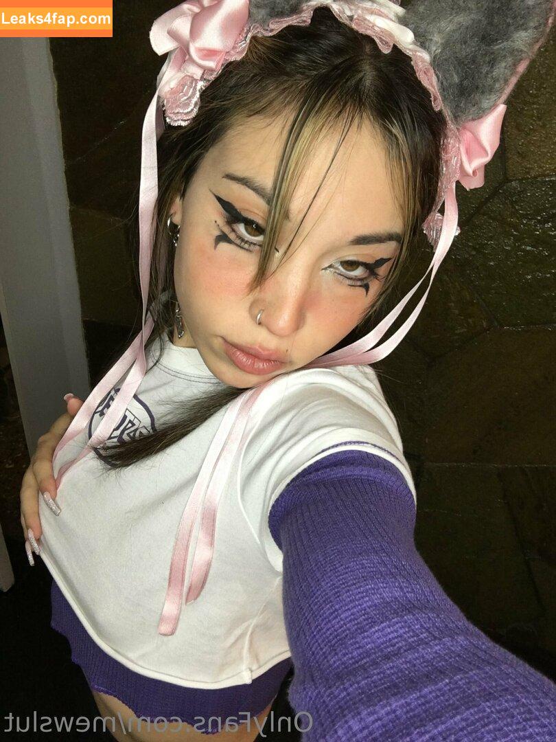 mewslut /  leaked photo photo #0153