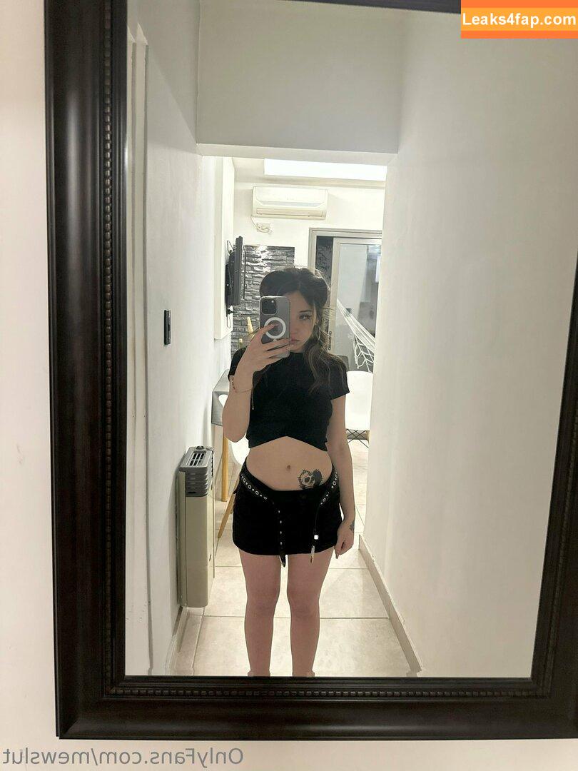 mewslut /  leaked photo photo #0160