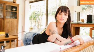 Mia Cherry photo #0001