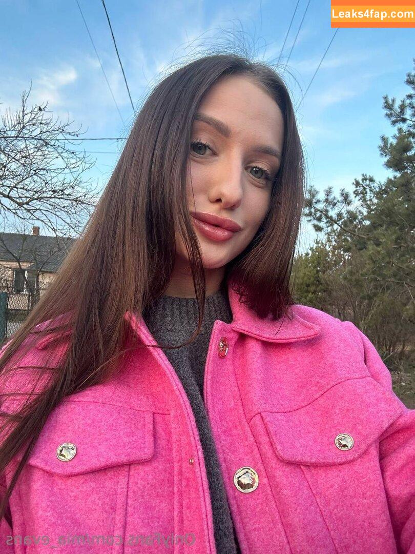 mia_evans /  leaked photo photo #0027