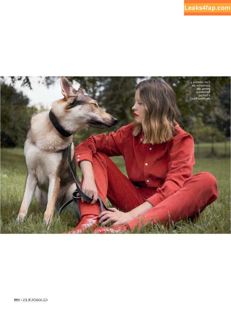 Mia Goth / goth.mia / officalmiagoth leaked photo photo #0021