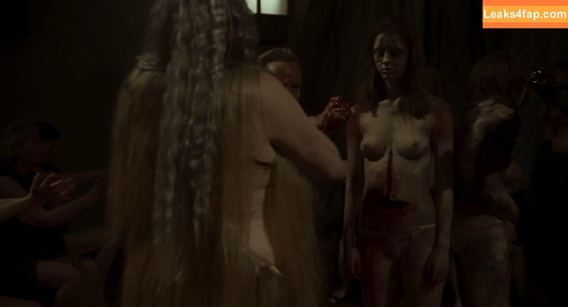Mia Goth / goth.mia / officalmiagoth leaked photo photo #0035